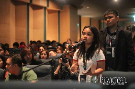 That's me waiting for my cue to ask a question during SMC day 1. Photo from Ang Pahayagang Plaridel.